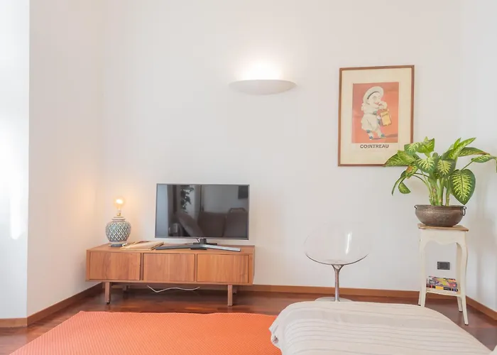 Filanda - Lakefront In By Rent Como