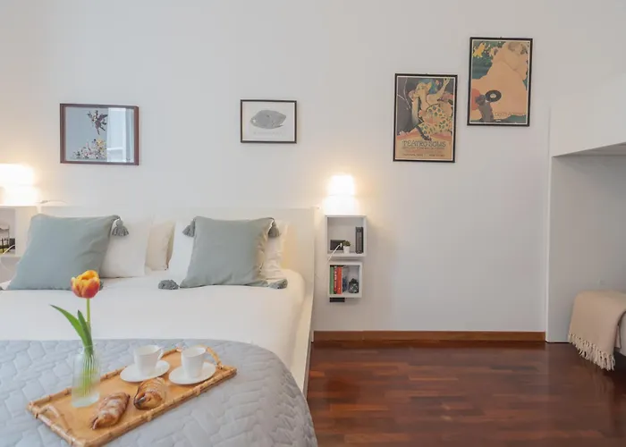 Filanda - Lakefront In By Rent * 코모